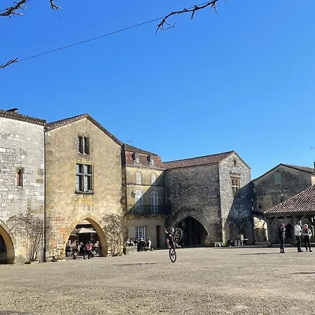 Monpazier Gite מונפזייר